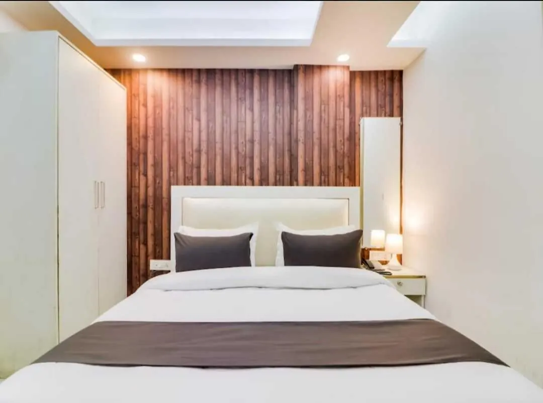 Hotel O Galaxy Stay New Delhi