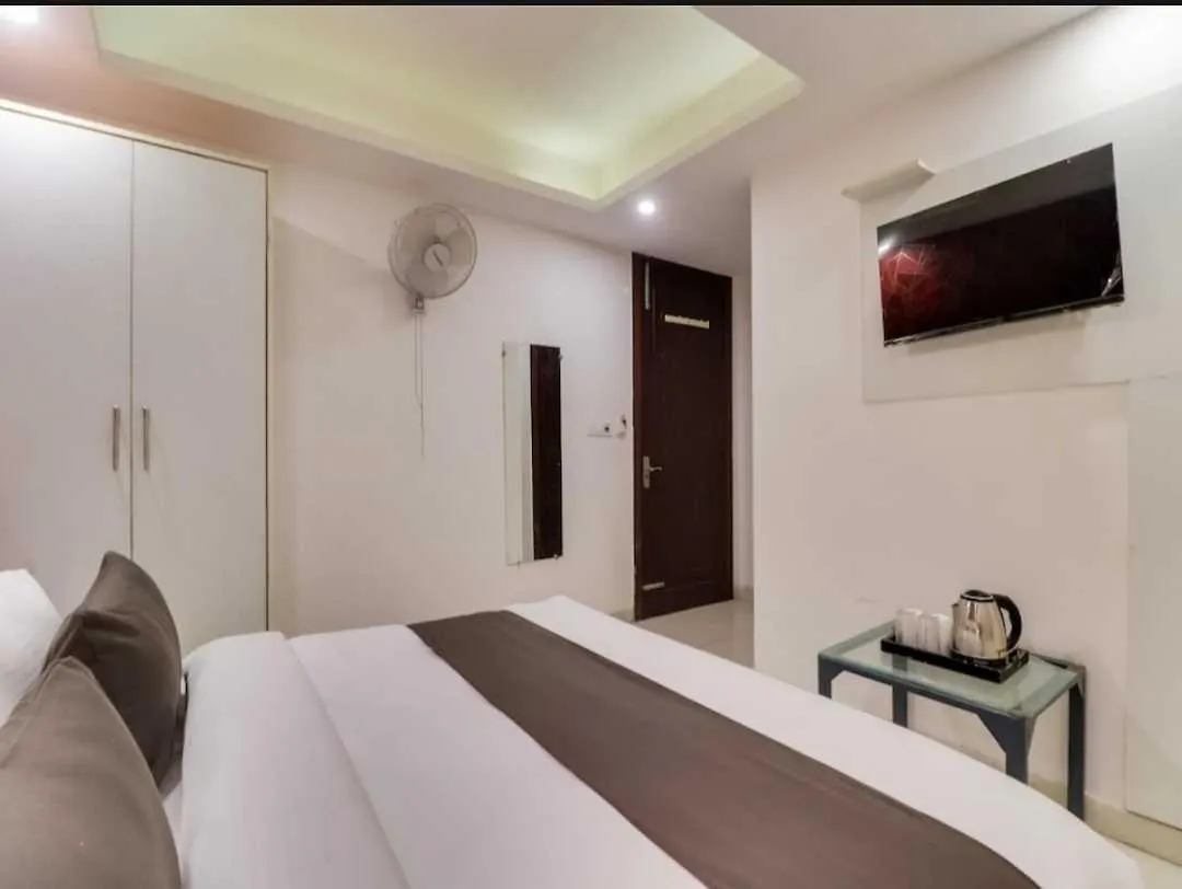 Hotel O Galaxy Stay New Delhi 4*,